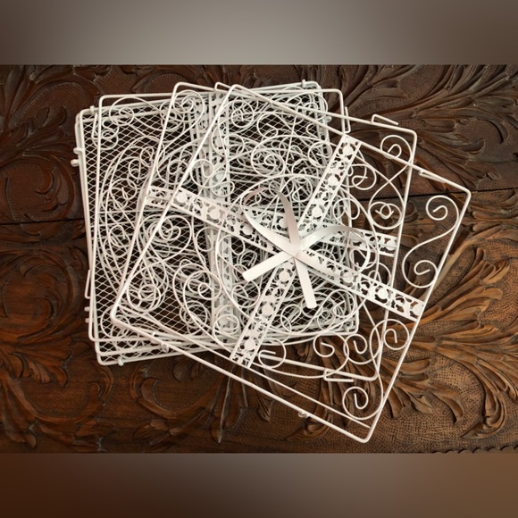 Metal Gift Box Cardholder - Picture 2 of 4